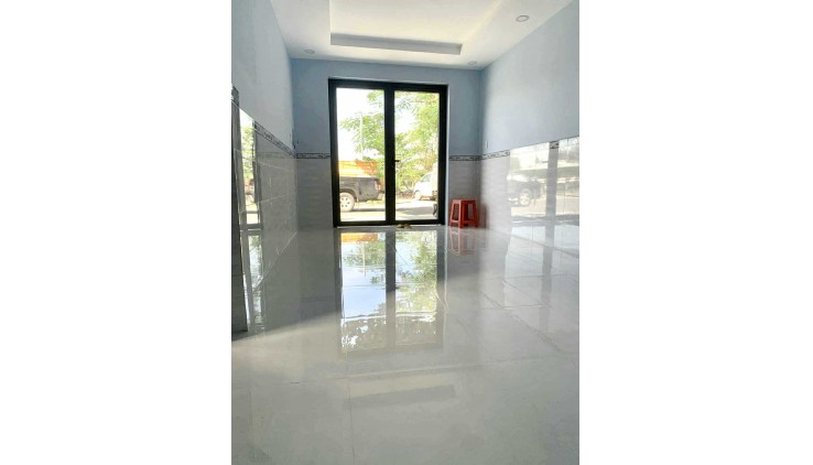 Bán nhà 45m2-2tang ( 4,5x10 ) mặt tiền Bùi Công Trừng –Hóc Môn ,liền kề ngã 3 đồn ,1ty550 0932030061