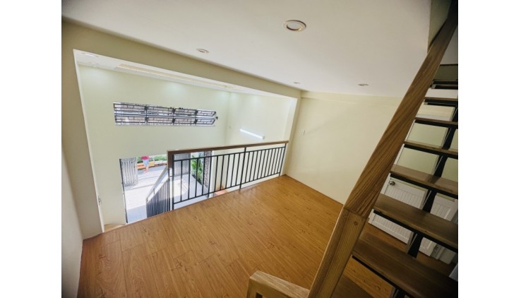 Bán nhà hẻm thông TRƯỜNG SA PHÚ NHUẬN - 65m2 - 3 tầng BTCT.