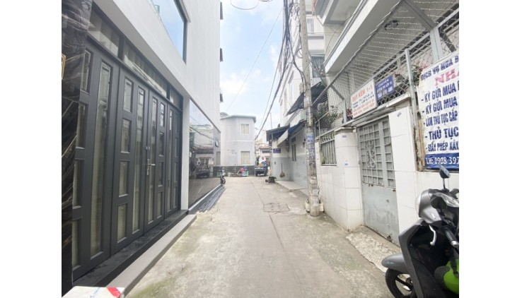 Bán gấp nhà LÊ QUANG ĐJỊNH - 4.3m x 13m - hẻm ô tô vào nhà nhỉnh 7 tỷ
