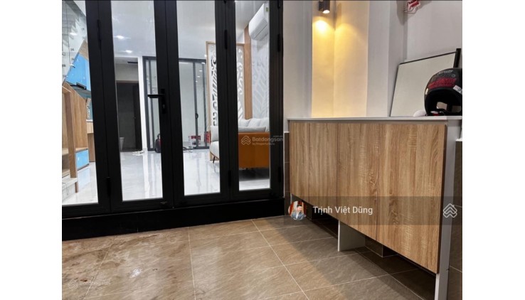 Nhà 3 tầng, mới đẹp 80m2, hẻm xe hơi, gần đường Lê Văn Thịnh, Quận 2, giá nhỉnh 5 tỷ
