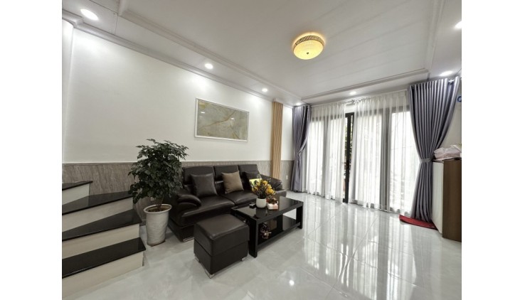 Bán nhà DUY TÂN PHÚ NHUẬN -  45m2 - nhà đẹp - nhỉnh 6 tỷ
