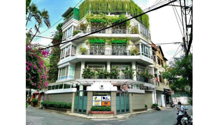 Bán gấp khách sạn Cửu Long Q. Tân Bình 12 x 18m hầm + 6 tầng HĐT: 210 triệu / tháng: 49 tỷ TL