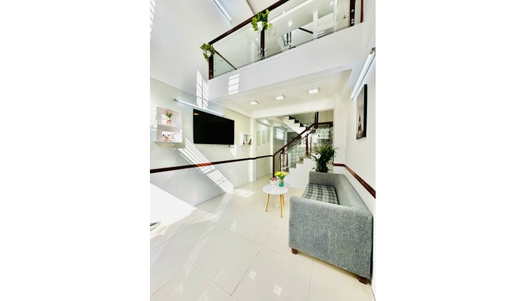 Bán nhà Gò Vấp, DƯƠNG QUẢNG HÀM, giá 6.1 tỷ, 4m x 18m, 4 lầu