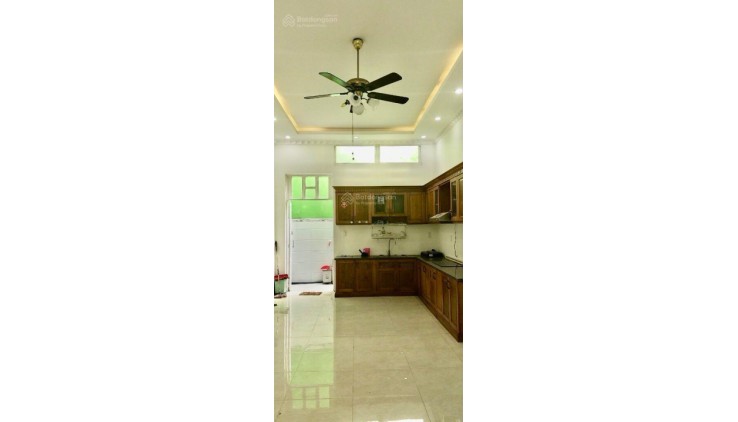 Bán gấp nhà HXT NguyễnThếTruyện, Q.TP 3 tầng, 8x16m, 5PN rộng rãi, gần CV tiện KD