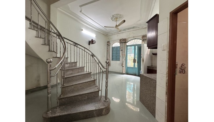Bán gấp mặt tiền NGUYỄN THƯỢNG HIỀN - B THẠNH -  nở hậu 10m dài 17m