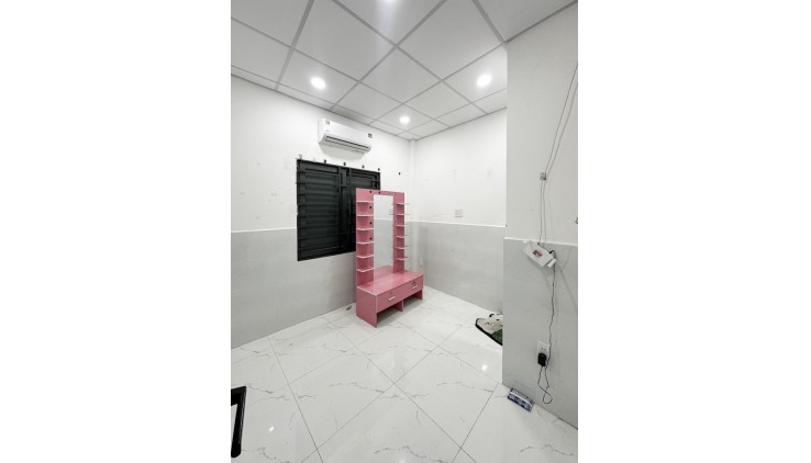 Bán Nhà kế HXH Phan Văn Trị, 3 Tầng 2PN Chỉ Nhỉnh 2 Tỉ