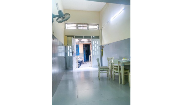 BÁN NHÀ 3 TẦNG, 28M², NGUYỄN THIỆN THUẬT, Q.3, GIÁ 5.2 TỶ - SỔ HỒNG CHÍNH CHỦ