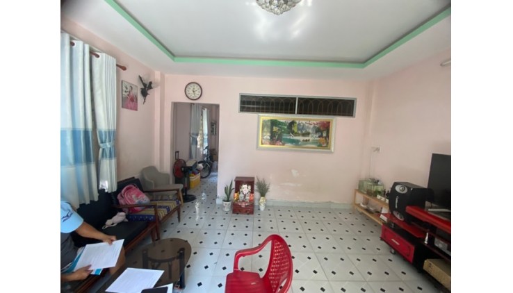 Bán nhà ngay Lương Văn Can, 6.5x29, chỉ 11 tỷ 3