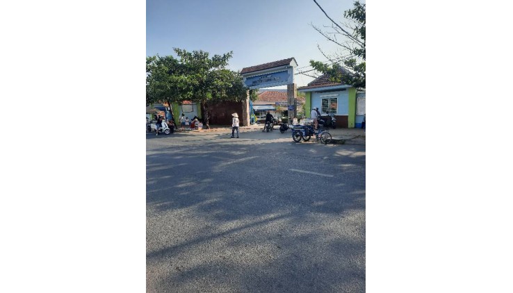 Bán đất thổ cư 9x21 xe hơi Lê Bôi chỉ 7 tỷ 1