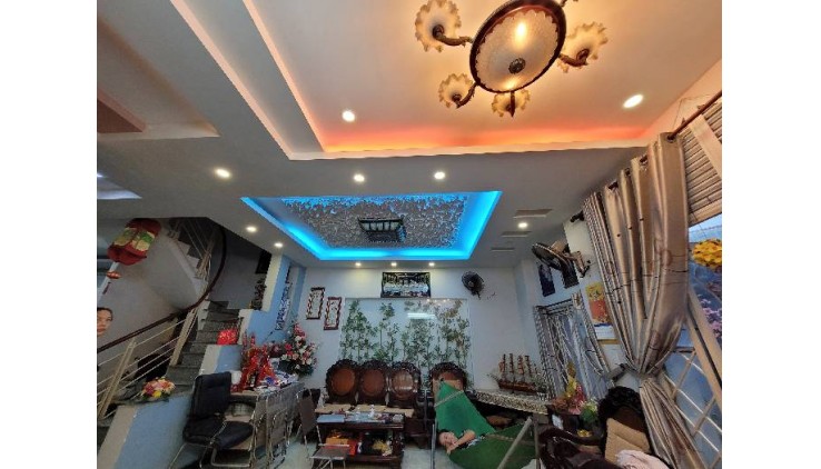 Bán gấp Biệt Thự Phạm Văn Chiêu Gò Vấp 8,6 tỷ 102m2 4PN, 4WC, chính chủ