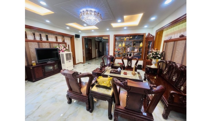 Biệt Thự P.Tân Sơn Nhì, 6.7X18, Trung Tâm Tân Phú, 4 tầng siêu đẹp
