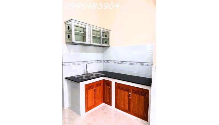 Cho thuê nhà nguyên căn 90m2 mặt tiền chợ Linh Trung