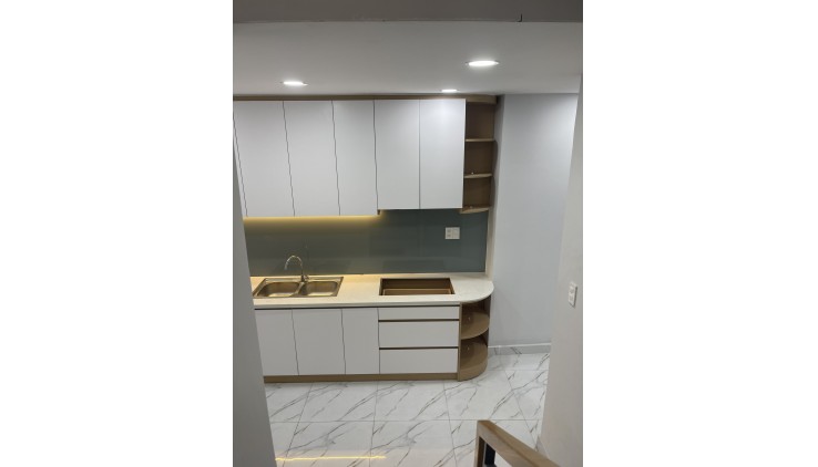 CHÍNH CHỦ CẦN BÁN, NHÀ MỚI GÒ VẤP, 2 TẦNG, GẦN 40M2, SÁT HXH , CHỈ 2.X TỶ