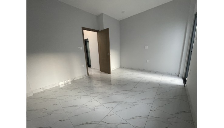 CHÍNH CHỦ CẦN BÁN, NHÀ MỚI GÒ VẤP, 2 TẦNG, GẦN 40M2, SÁT HXH , CHỈ 2.X TỶ