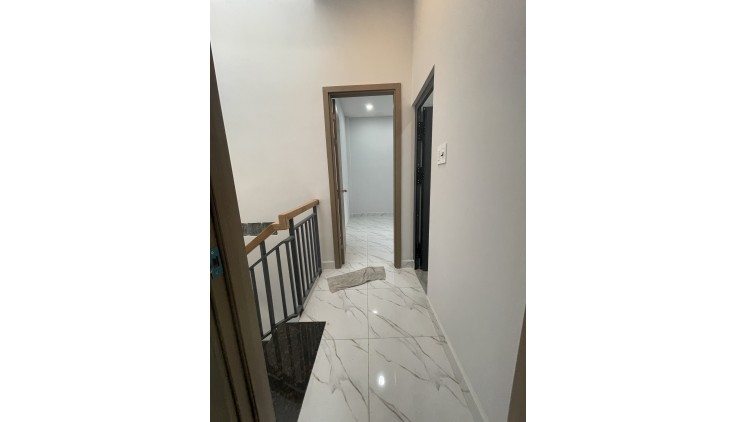CHÍNH CHỦ CẦN BÁN, NHÀ MỚI GÒ VẤP, 2 TẦNG, GẦN 40M2, SÁT HXH , CHỈ 2.X TỶ