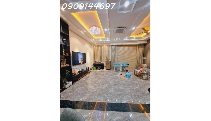 Nhà 4 tầng đường HIỆP THÀNH 43, phường HT, Q12, dt 63m2 (7mx9m) Hẻm 8m. Giá 6,45Tỷ