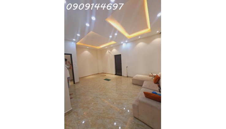 Nhà 4 tầng đường HIỆP THÀNH 43, phường HT, Q12, dt 63m2 (7mx9m) Hẻm 8m. Giá 6,45Tỷ