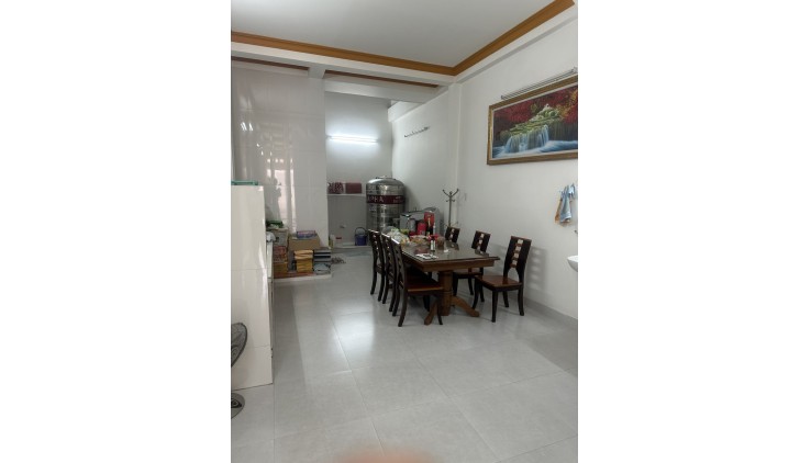 Bán nhà mặt tiền 105 Đào duy anh, P.9, Q. Phú Nhuận trệt 4 lầu