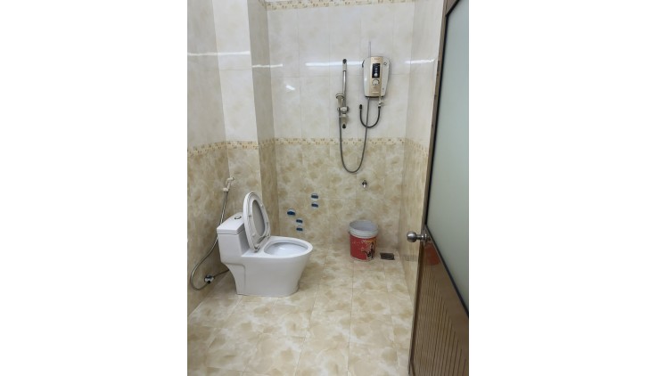 Bán nhà mặt tiền 105 Đào duy anh, P.9, Q. Phú Nhuận trệt 4 lầu