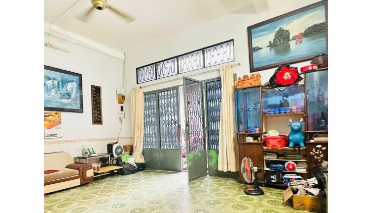 Bán nhà Hẻm 8m Lê Trọng Tấn - gần chợ Phạm Đăng Giảng, DT: 8.6x15m, Cấp 4, 8.5 tỷ.