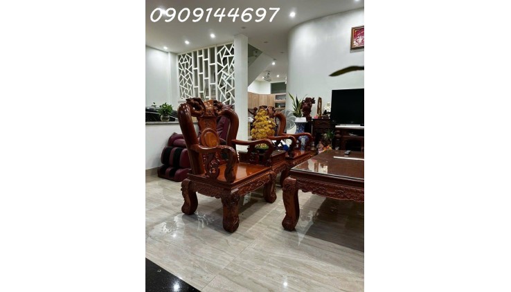 Nhà 3 tầng đường VƯỜN LÀI, phường APĐ, Q12, dt 110m2 (8,4mx13,2m) Giá 10,3Tỷ