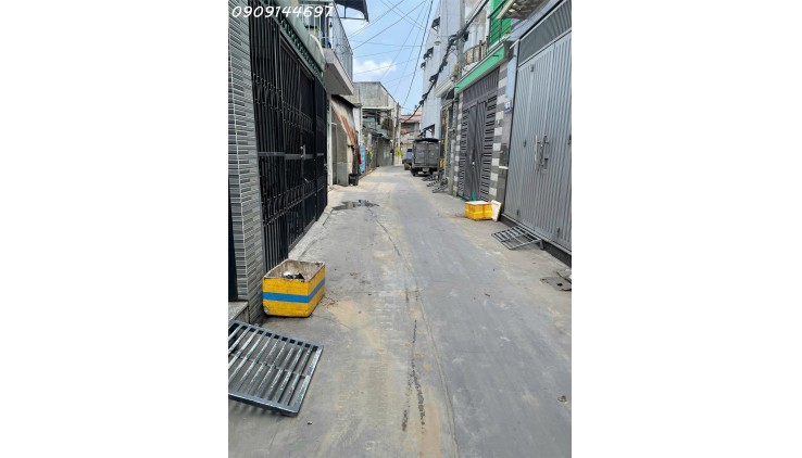 Nhà 1,5 tầng Mặt tiền đường Đông Hưng Thuận 06, phường THT, diện tích 87m2 (8,7mx10m). Giá 4,7Tỷ.