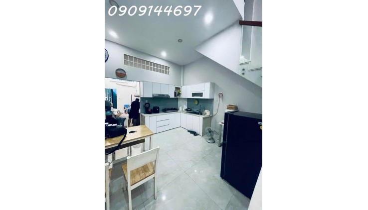 Nhà 2 tầng 1/ đường Trường Chinh, phường TTN, Q12, dt 84m2 (4mx21m) Hẻm ôtô thông. Giá 5,95Tỷ