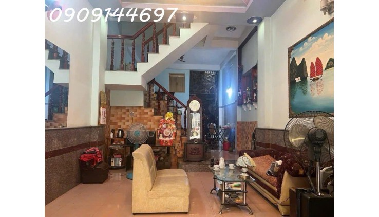 Bán Nhà 3 tầng đường TRẦN THỊ NĂM, phường TCH, Q12, dt 60m2 (4mx15,4m). Đường 10m. Giá 4,78Tỷ