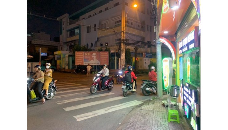 Quận Phú Nhuận ! NHANH CÒN BAO ĐẸP ! VỊ TRÍ ĐẮC ĐỊA GÓC NGÃ TƯ LÊ VĂN SỸ, Tel :  0368 668 467 – 03 8282 9393 ( chính chủ )