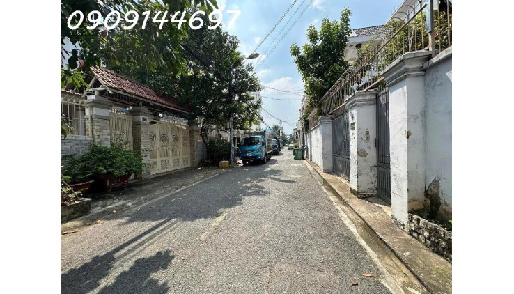 Nhà 2 tầng Mặt tiền đường Trung Mỹ Tây 1, Phường TMT, Q12, dt 103,8m2 (4mx26m). Giá 5,3Tỷ.