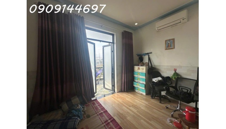 Nhà 3 tầng đường Nguyễn Thị Đặng, phường TTH, Q12 dt 58,2m2 (4mx14,5m). Giá 4,85Tỷ