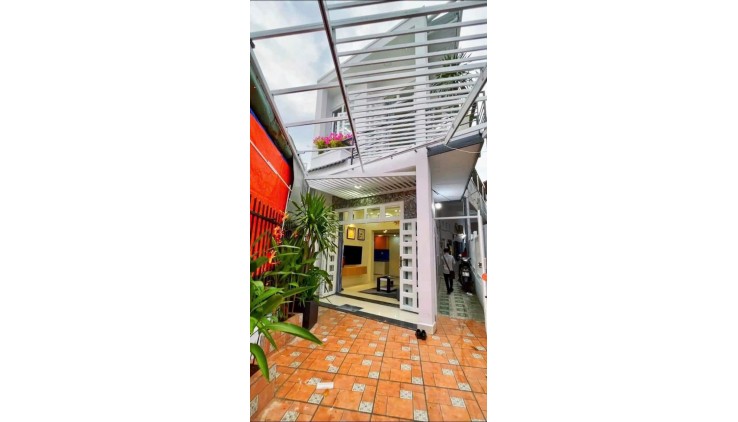 GIA BAO ĐẦU TƯ 
BÁN NHÀ Nguyễn Ảnh Thủ DT: 5 x 29 giá 5.9 tỷ Hiệp Thành Quận 12. LH 0326507188
