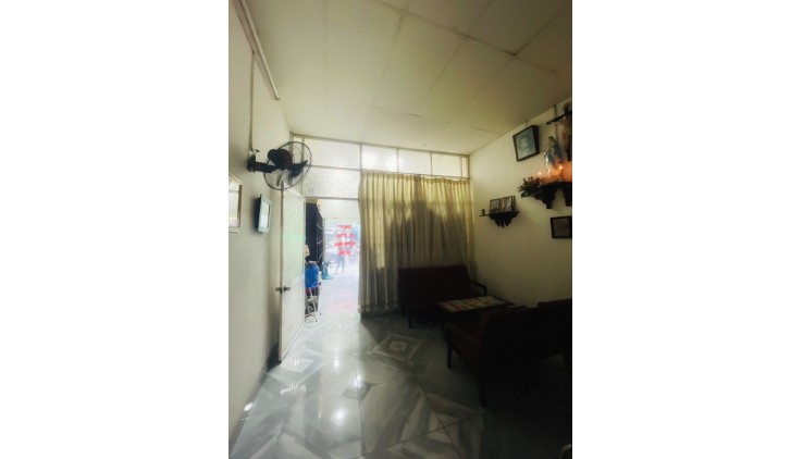 Bán nhà kế Hòa Bình quận Tân Phú Dtcn 75m2- 4 x 19M chỉ 5.4 tỷ tl