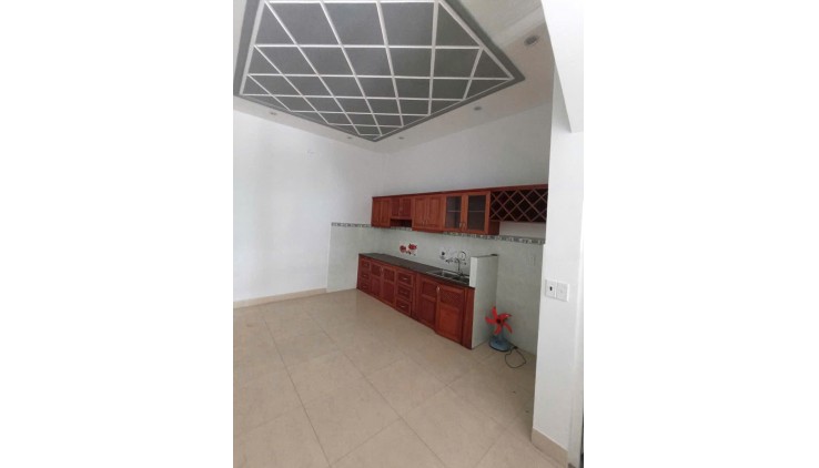 Giá Tốt Quá, ở Ngay, HXH 5M, 4 Tầng Kiêng cố, DT 53m2 ( 4 x 13 ) giá chỉ 4ty nhỉnh.