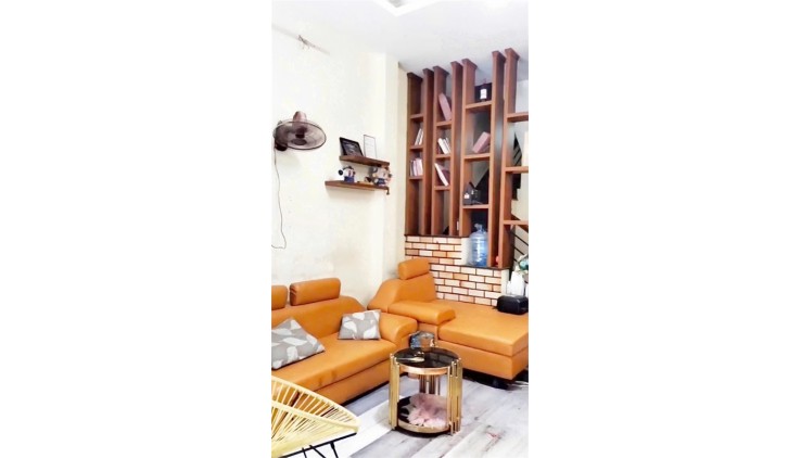 Bán nhà 3 Tầng Phan Huy Ích, Phường 12. DT 4.5x11m, Hẻm xe hơi, chỉ 5.3 tỷ