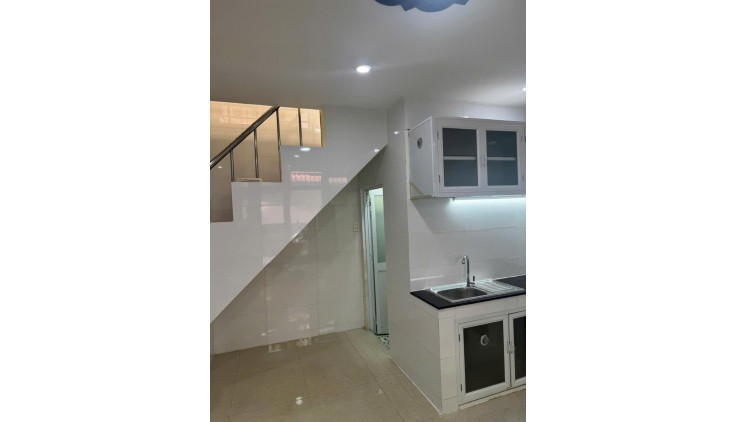 Cần Bán Nhanh căn nhà mới ô tô vô gần sát cửa vị trí tại quận7, TPHCM