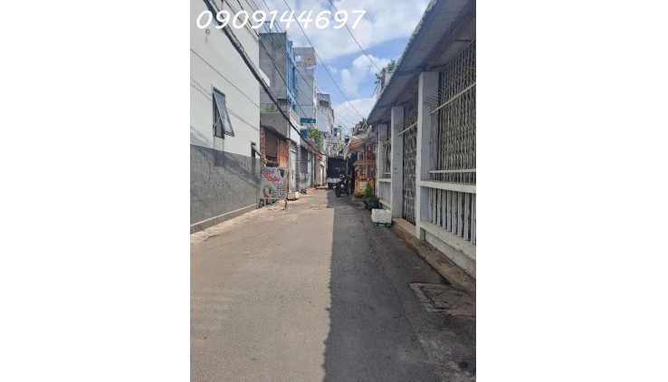 Nhà cấp 4 Mặt Tiền đường ĐÔNG HƯNG THUẬN 39, phường TÂN HƯNG THUẬN, Q12, dt 108m2 (4mx27m). Giá 5,7tỷ