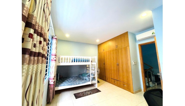 Bán TRƯỚC TẾT, P lô Cao Cấp, Xe Hơi ngỦ Trong Nhà, Ngang 5.2m2, Q2, chỉ 7ty.x