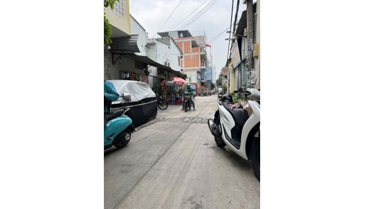 Mặt tiền Kinh Doanh sát vách AEON Tân Phú ngay chợ Sơn Kỳ 50m2,3Tầng Nhỉnh 5tỷ