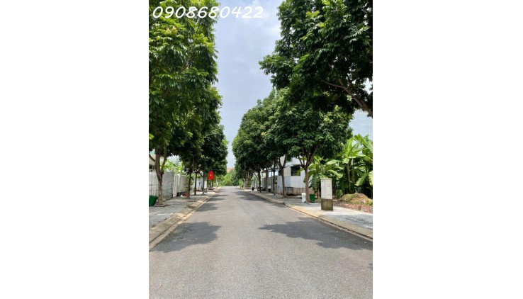 BÁN TOÀ NHÀ -  CHDV GÓC SIÊU ĐẸP 202M2 GIÁ 17,8 TỶ