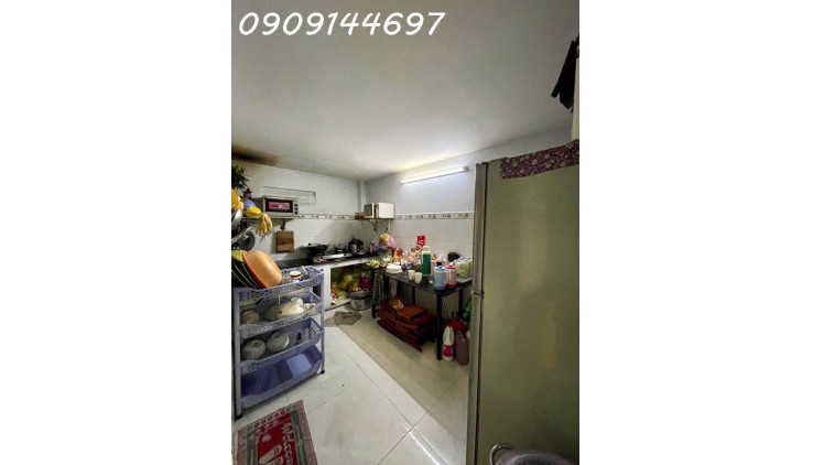 Bán Nhà 3 tầng đường TÂN THỚI HIỆP 29,  phường TTH, Q12, dt 52m2 (4mx13m). Hẻm Ôtô thông. Giá 4,3Tỷ