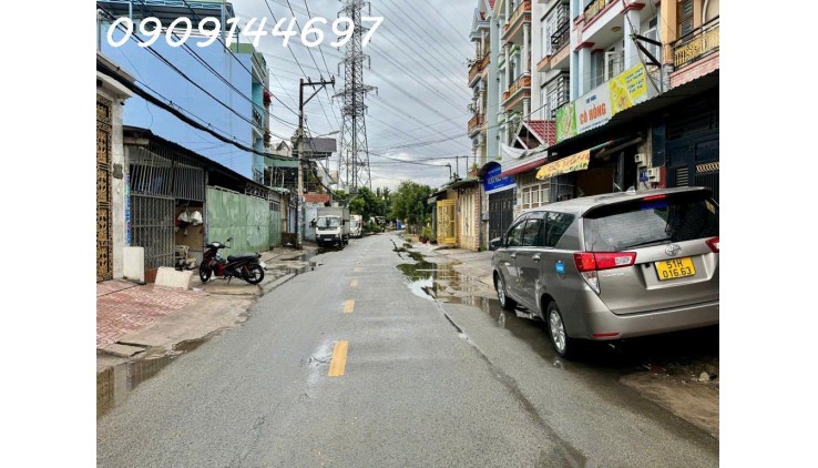 Bán Nhà 4 tầng Mặt tiền đường Tân Chánh Hiệp 07, phường TCH, Q12, dt 92m2 (4mx22m) Giá 9,3Tỷ