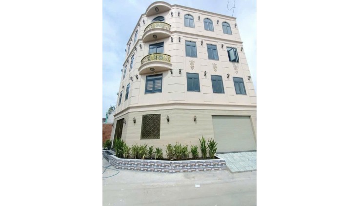 BÁN TOÀ NHÀ -  CHDV GÓC SIÊU ĐẸP 202M2 GIÁ 17,8 TỶ