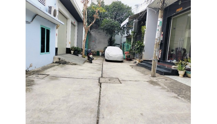 Đ số 12 ngay Văn Cao giáp Tân Phú hẻm 8m xe hơi đỗ cửa ngày đêm 64m2 ,2 Tầng Nhỉnh 4 tỷ