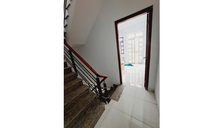 Nhà mới đón tết Lê Văn Quới gần ngã tư 4 xã hẻm 5m xe hơi vào nhà 40m2,4Tầng Nhỉnh 4tỷ