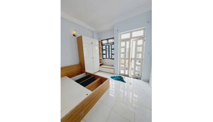 Nhà mới đón tết Lê Văn Quới gần ngã tư 4 xã hẻm 5m xe hơi vào nhà 40m2,4Tầng Nhỉnh 4tỷ