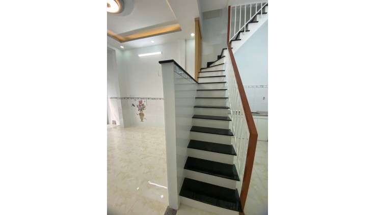 Hơn 3 tỷ có ngay Nhà mới đón tết Đ số 14-Lê Văn Quới hẻm 5m thông 34m2,2Tầng BTCT
