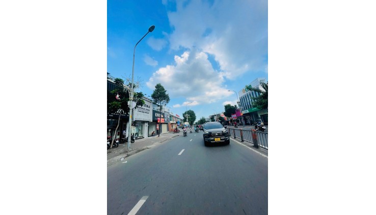 BÁN NHÀ 3PN, QUANG TRUNG NGAY VINCOM - THUÊ 12TR/THÁNG CHỈ HƠN 4 TỶ