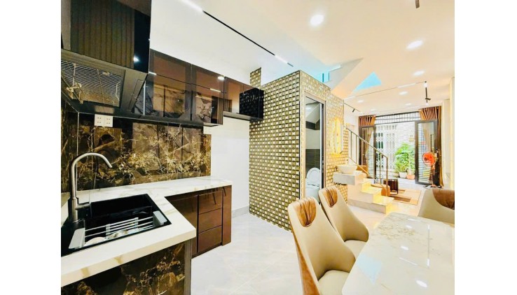 BÁN NHÀ 3PN, QUANG TRUNG NGAY VINCOM - THUÊ 12TR/THÁNG CHỈ HƠN 4 TỶ