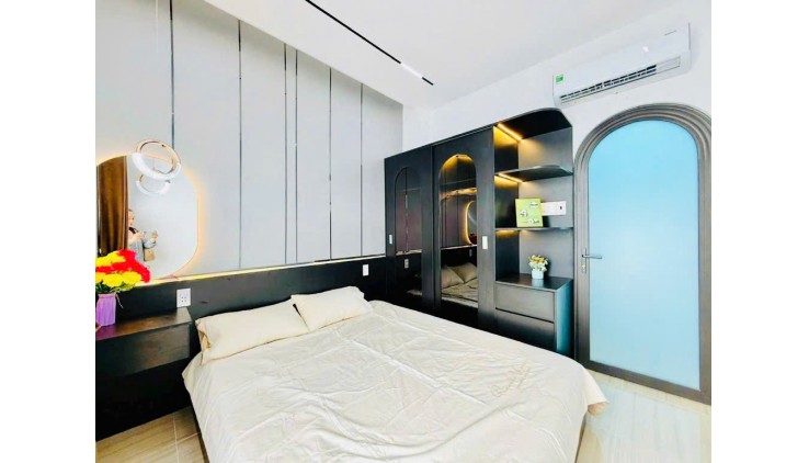 BÁN NHÀ 3PN, QUANG TRUNG NGAY VINCOM - THUÊ 12TR/THÁNG CHỈ HƠN 4 TỶ